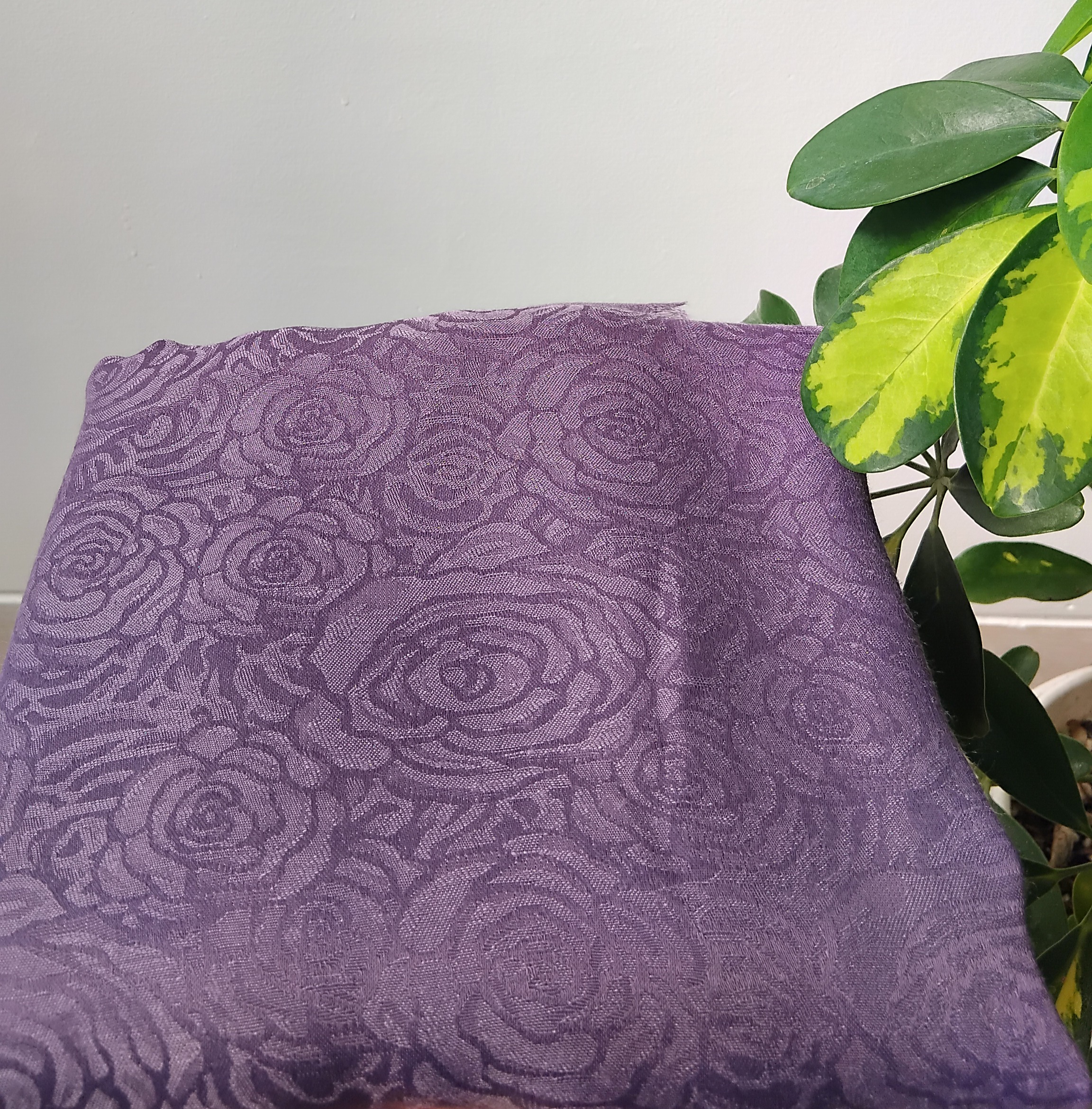 روسری نخ ژاکارد بنفش