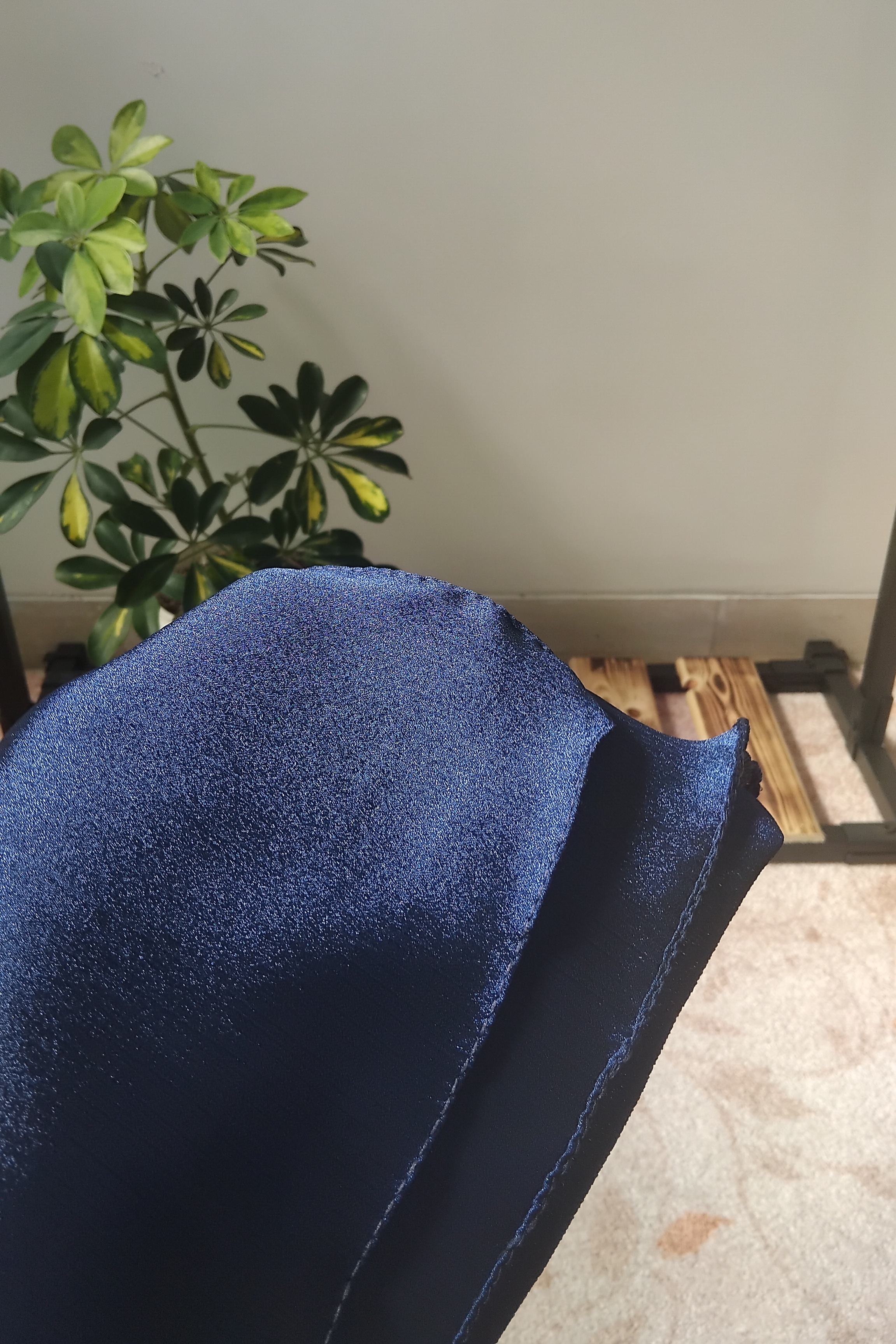 روسری کریستال سرمه ای