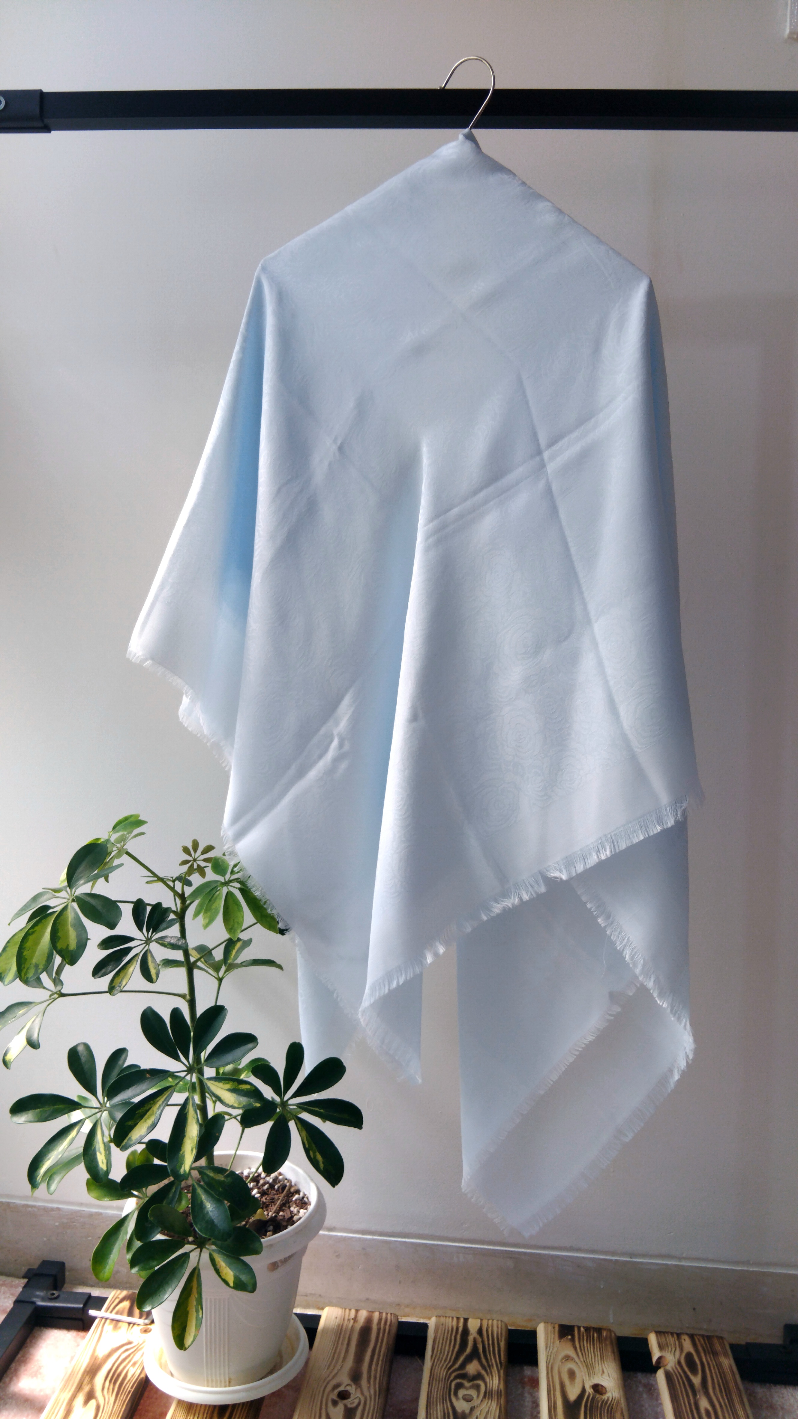 روسری نخ ژاکارد آبی آسمونی