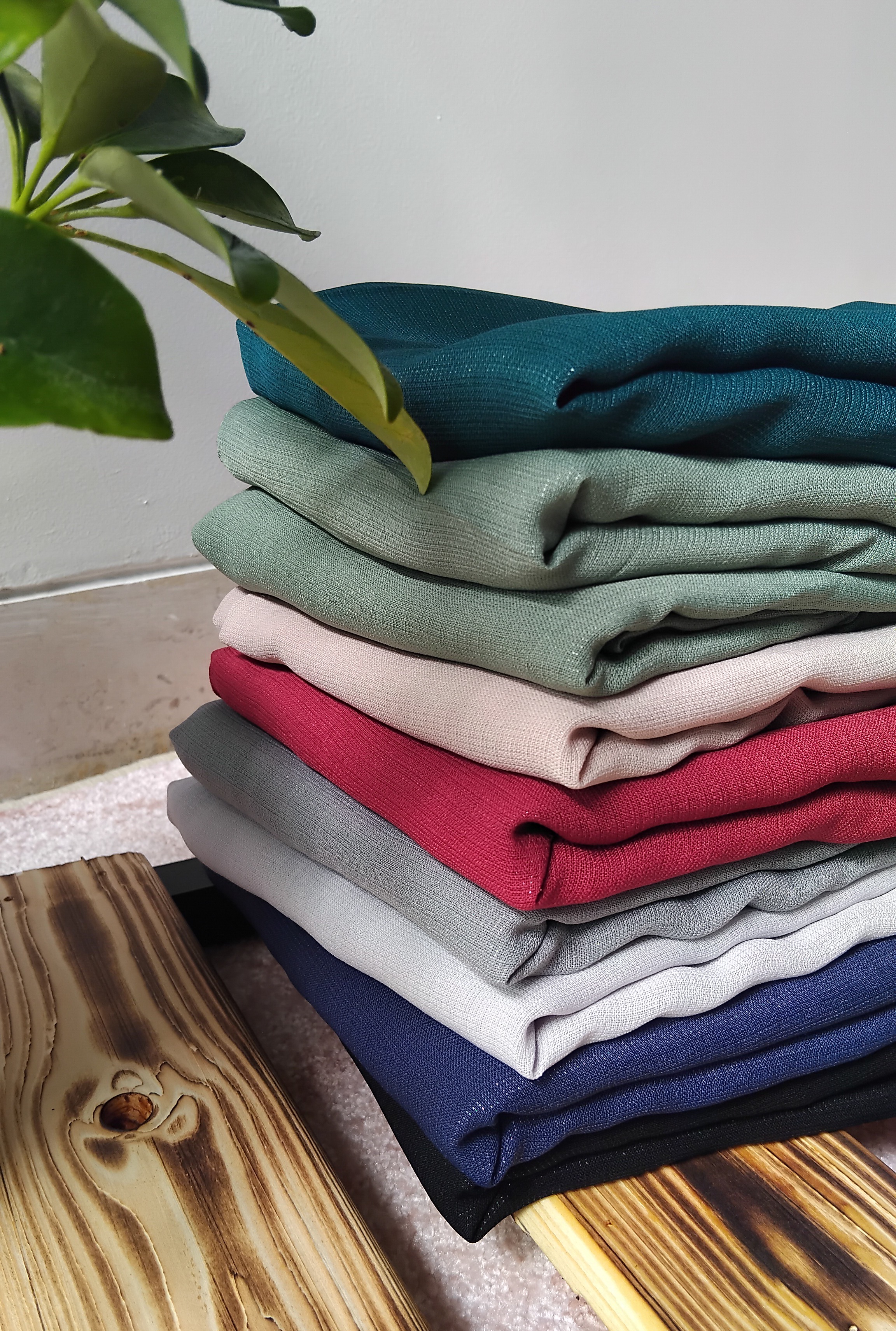 روسری دنیز قواره ۱۳۰ شاین دار