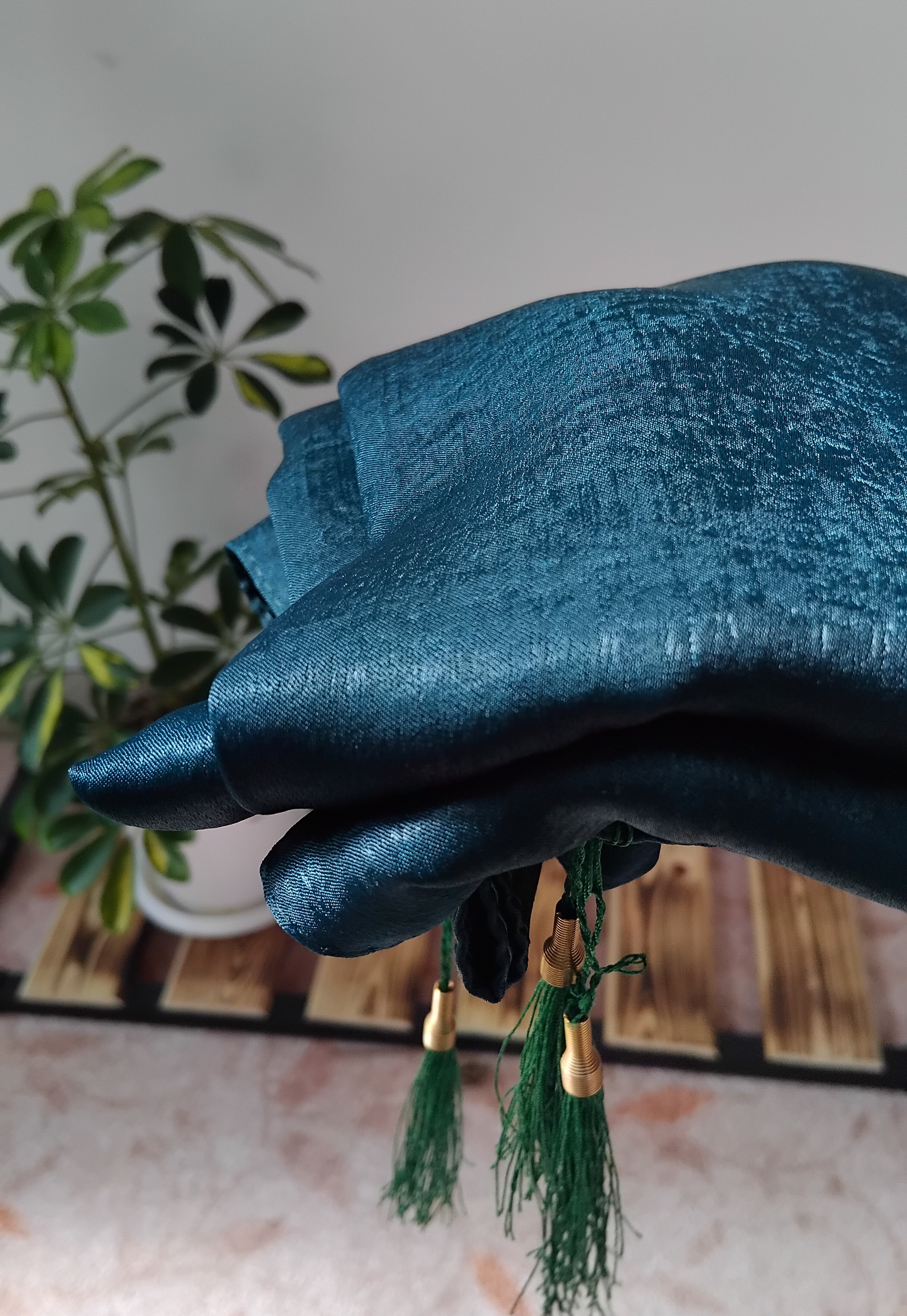 روسری کوپرا زمردی