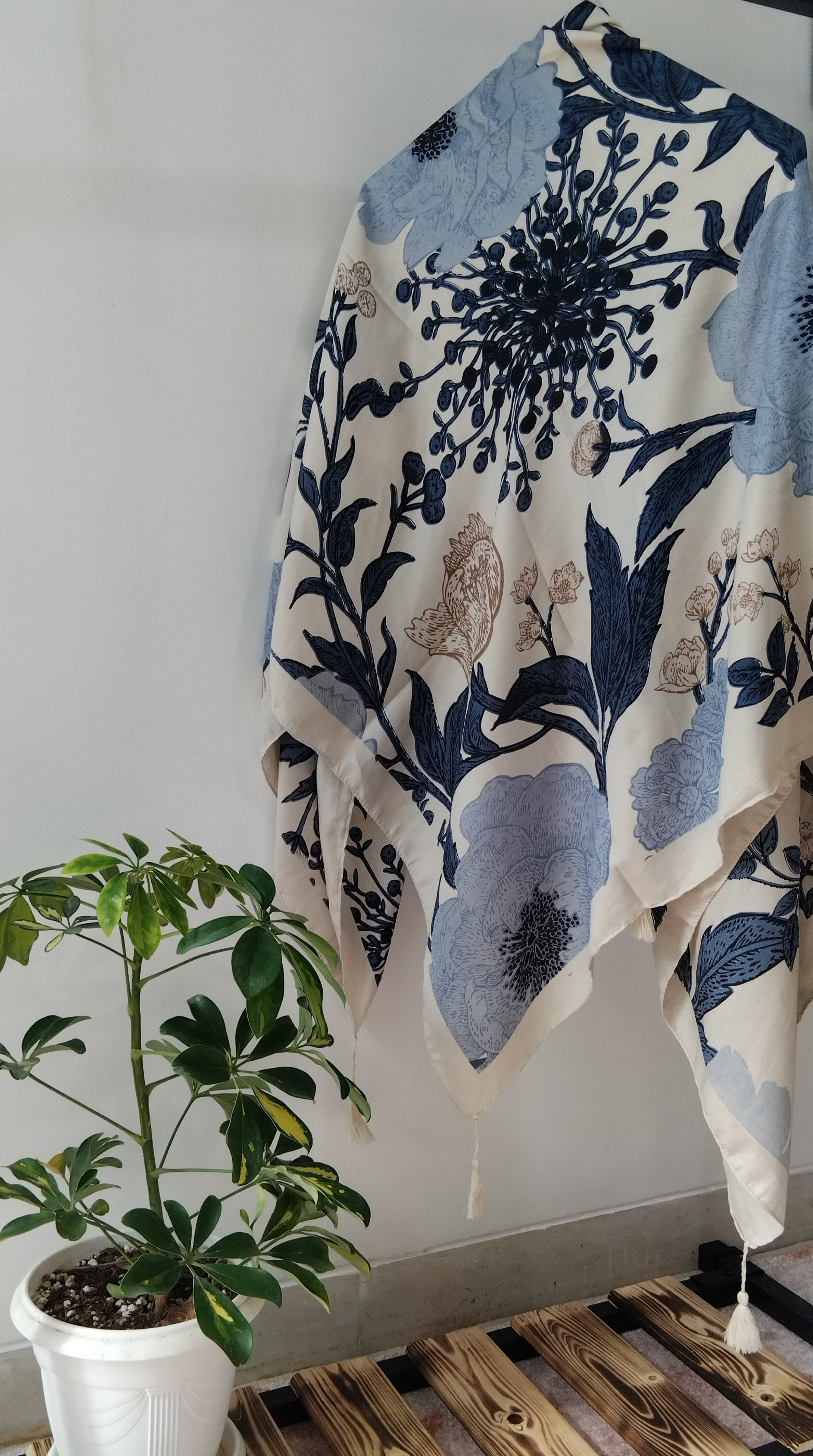 روسری سیا اسکارف آبی روشن